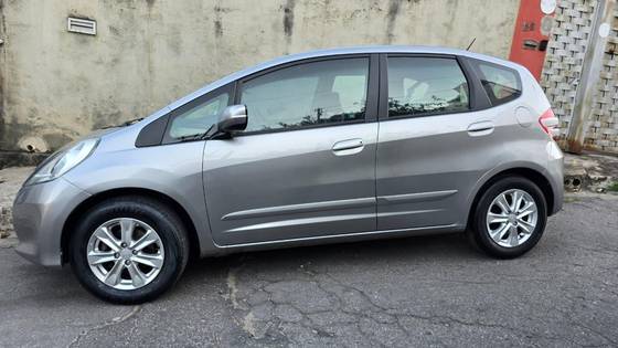 HONDA FIT 1.4 LX 16V FLEX 4P MANUAL HONDA FIT 1.4 LX 16V FLEX 4P MANUAL